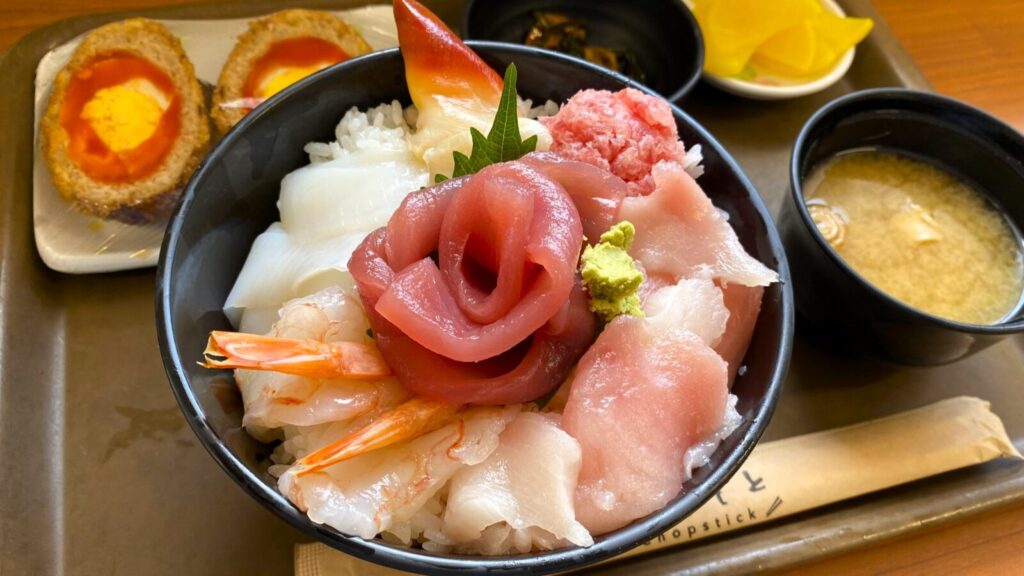 まぐろレストラン_海鮮丼